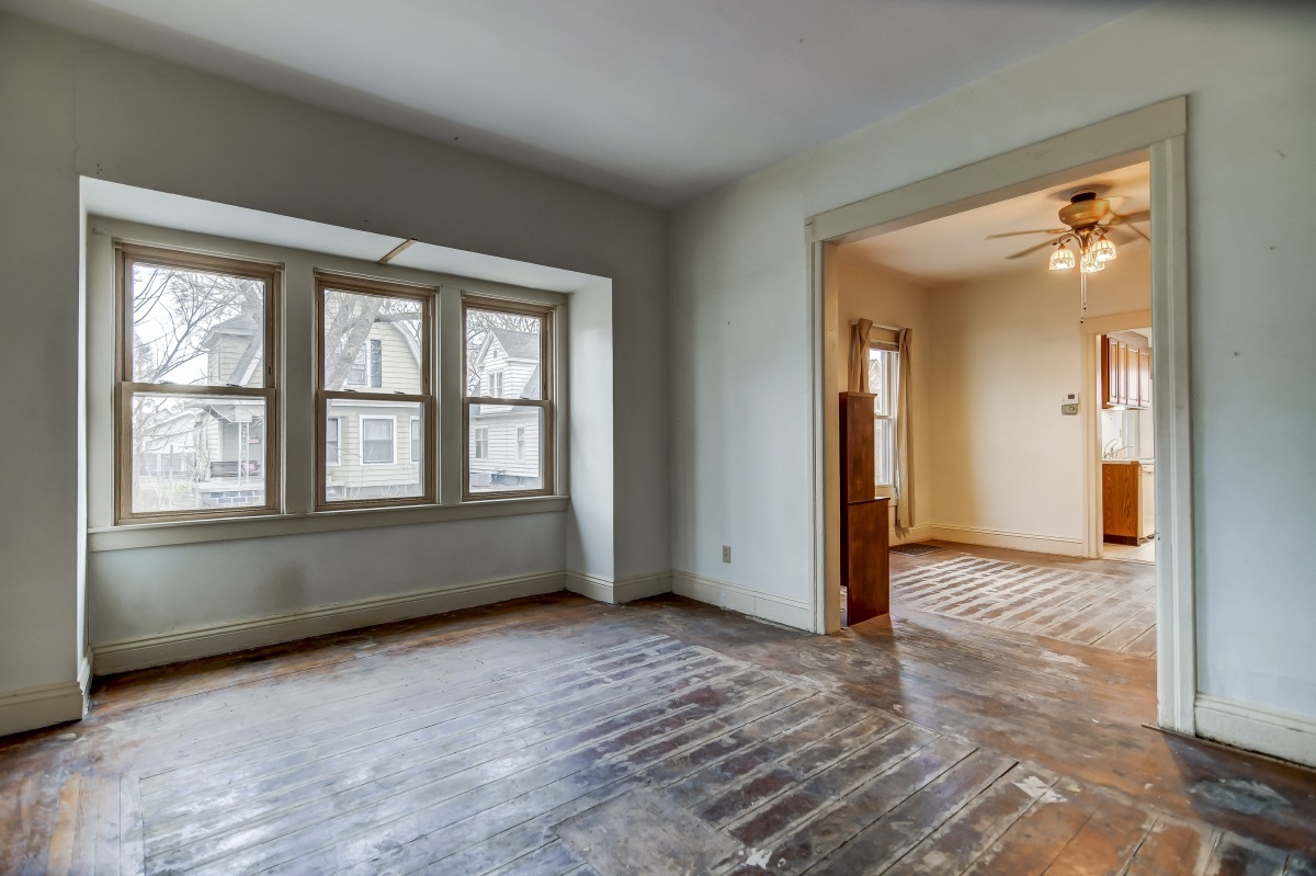 1245 West Governor Street Springfield, IL 62704 - Photo 5 of 34 Gallery Image 5