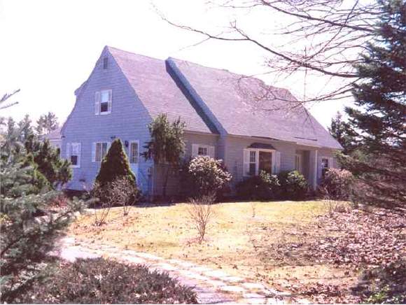 267 Old Street Road Peterborough, NH 03458 - Photo 1 of 4