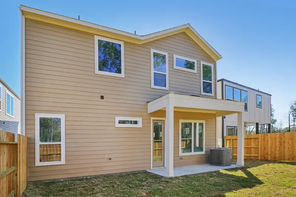 $380,550 | 19807 Emerald Bnd Way, Atascocita, TX 77346