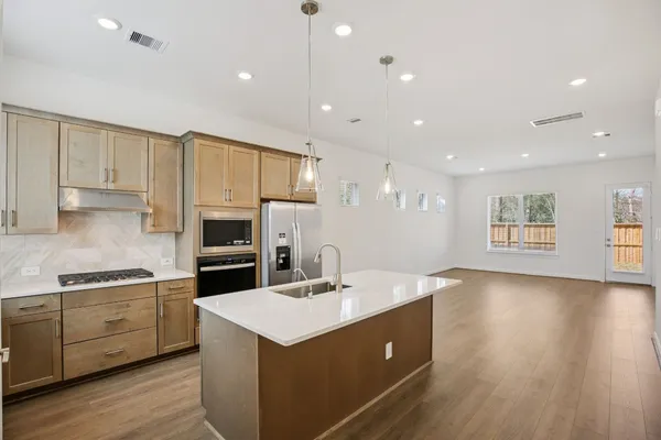 $380,550 | 19807 Emerald Bnd Way, Atascocita, TX 77346