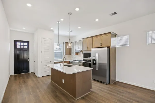 $380,550 | 19807 Emerald Bnd Way, Atascocita, TX 77346