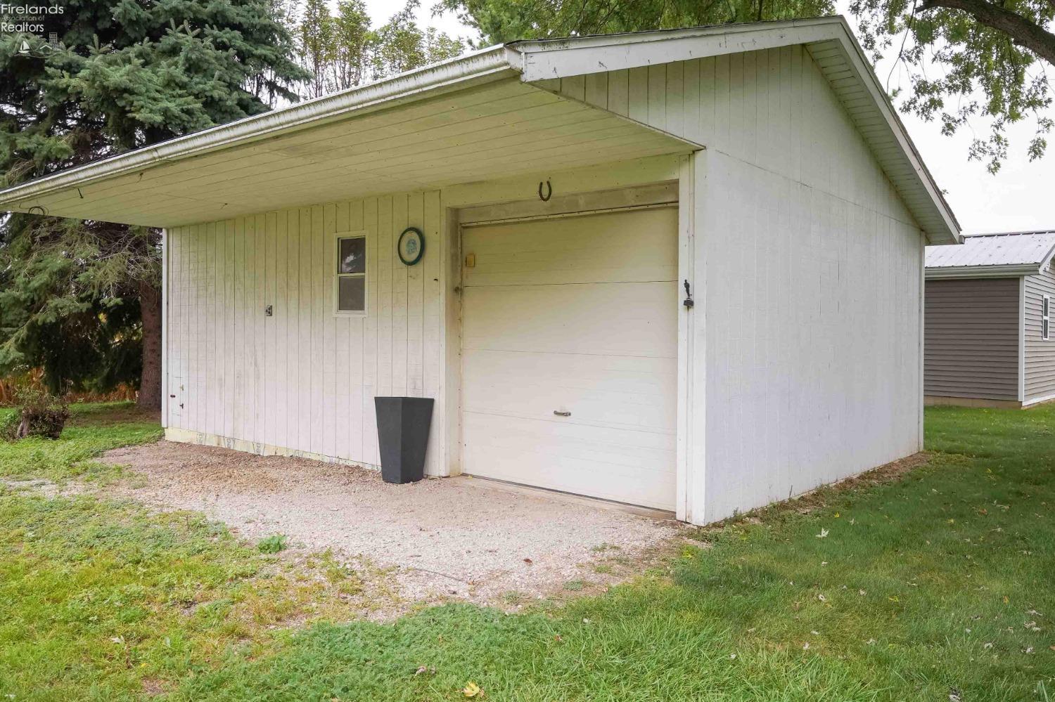 12005 Potter Road Bellevue, OH 44811 - Photo 14 of 59 Gallery Image 14
