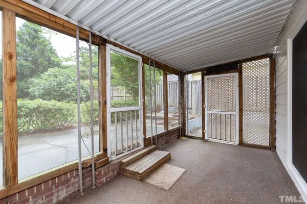 $2,000 | 205 Plainview Avenue, Raleigh, NC 27604