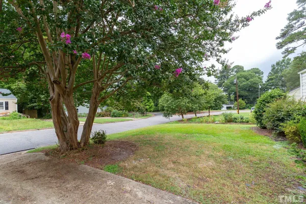 $2,000 | 205 Plainview Avenue, Raleigh, NC 27604