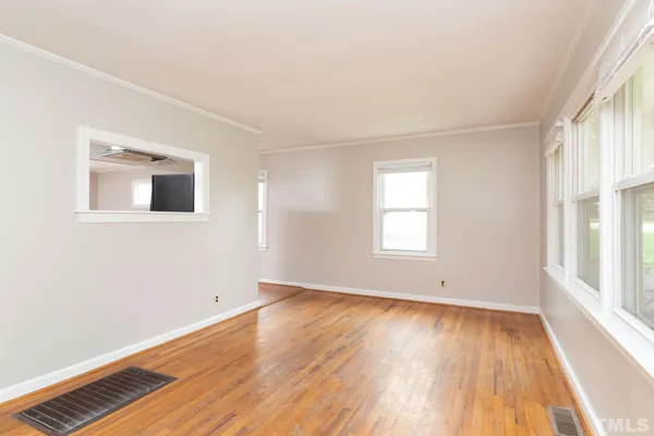 $2,000 | 205 Plainview Avenue, Raleigh, NC 27604