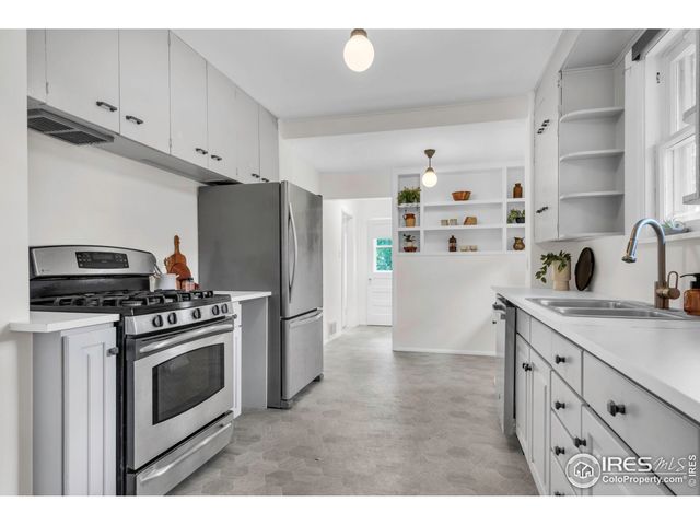 $662,000 | 322 Vivian Street, Longmont, CO 80501