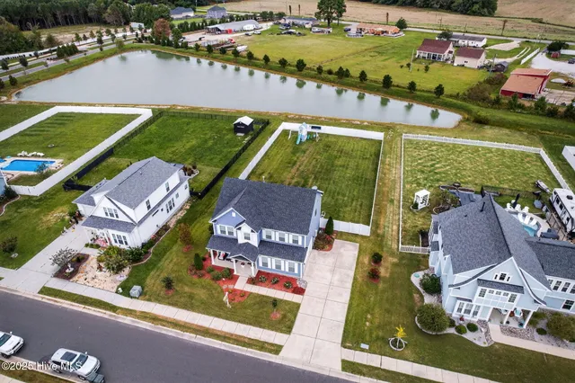 $575,000 | 105 Moorland Way, Moyock, NC 27958