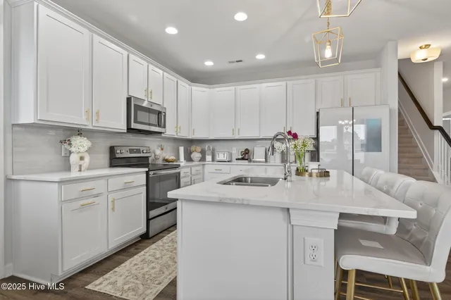 $575,000 | 105 Moorland Way, Moyock, NC 27958