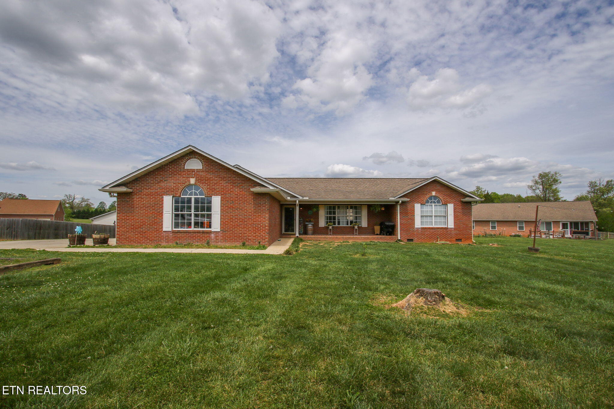 3909 Tuckaleechee Pike Maryville, TN 37804 - Photo 34 of 41 Front Yard