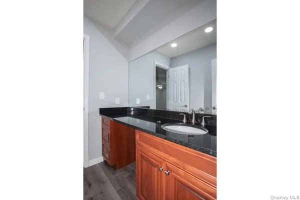 $2,405 | 465 Lake Pointe Drive, Unit 465, Middle Island, NY 11953