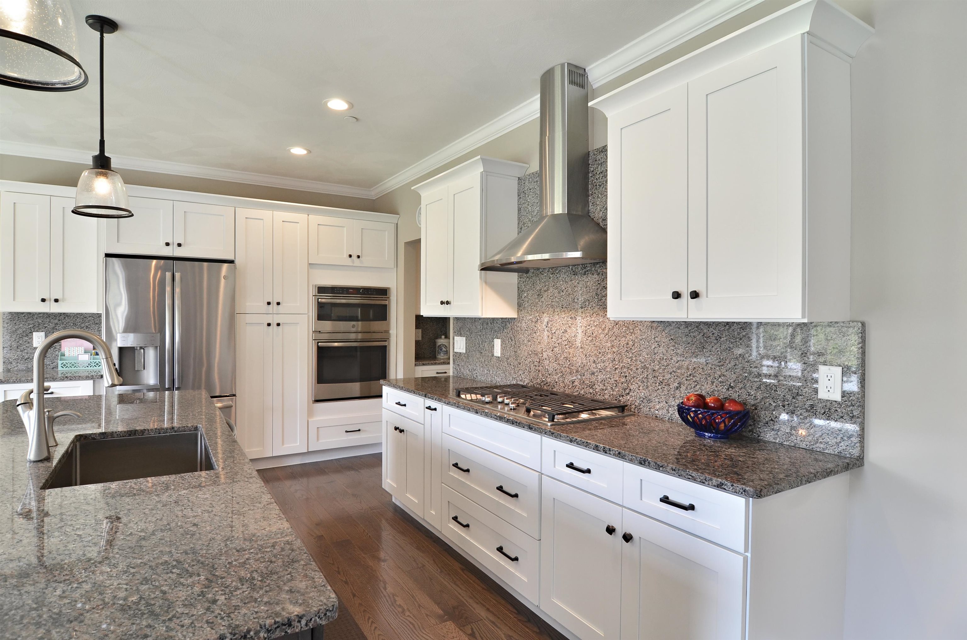 64 Susan Road New Boston, NH 03070 - Photo 4 of 35