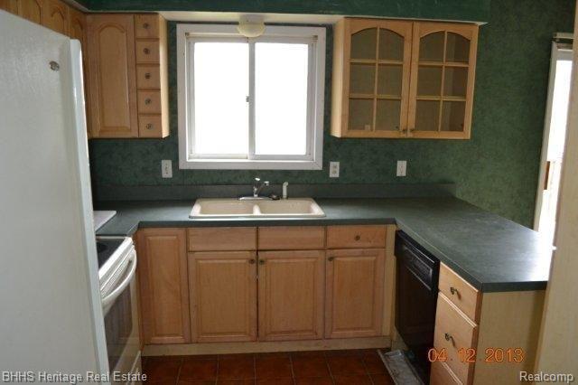 2288 Morrison Road Dexter, MI 48130 - Photo 14 of 25 Kitchen