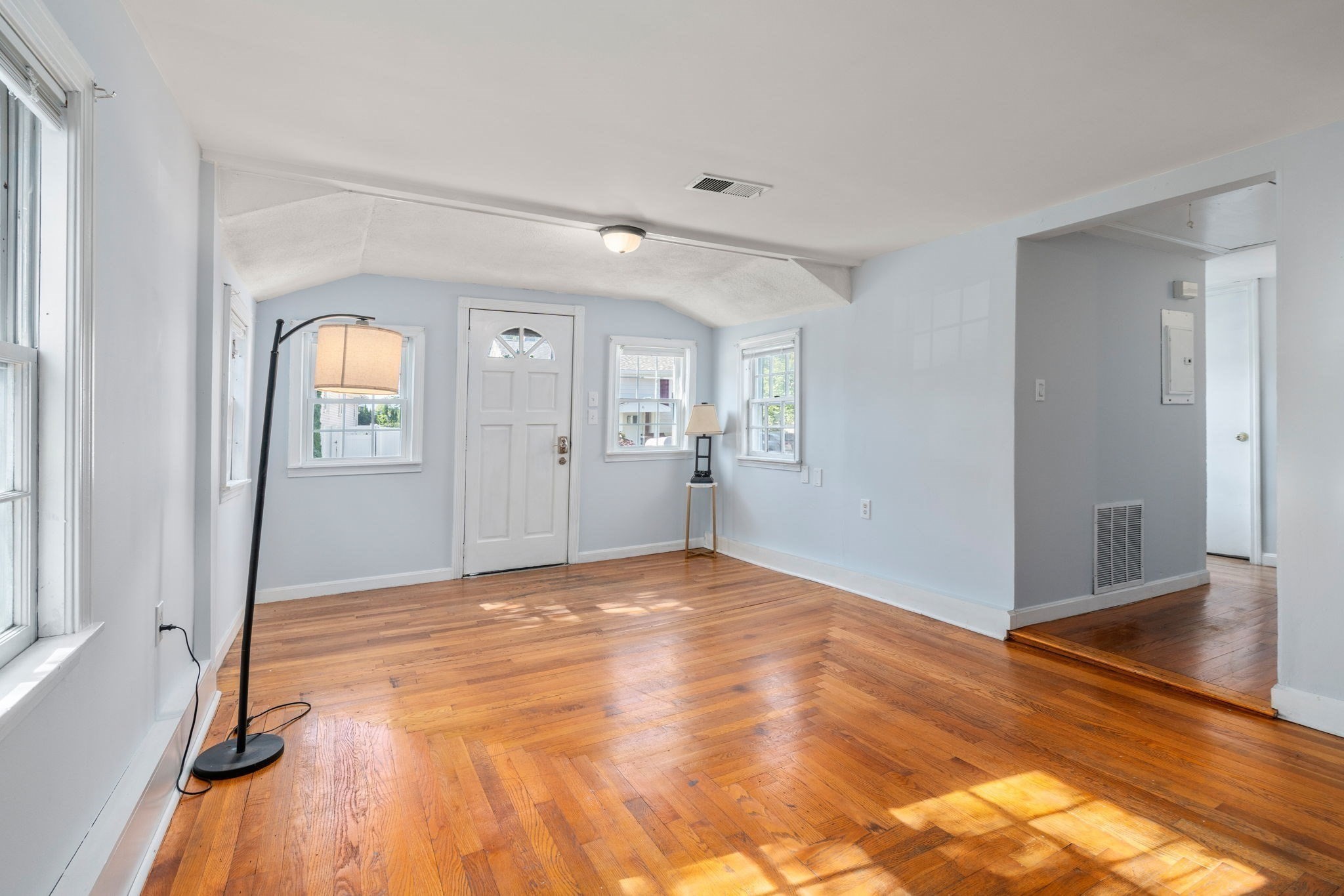 33 Plant Road Waltham, MA 02451 - Photo 17 of 41 Gallery Image 17