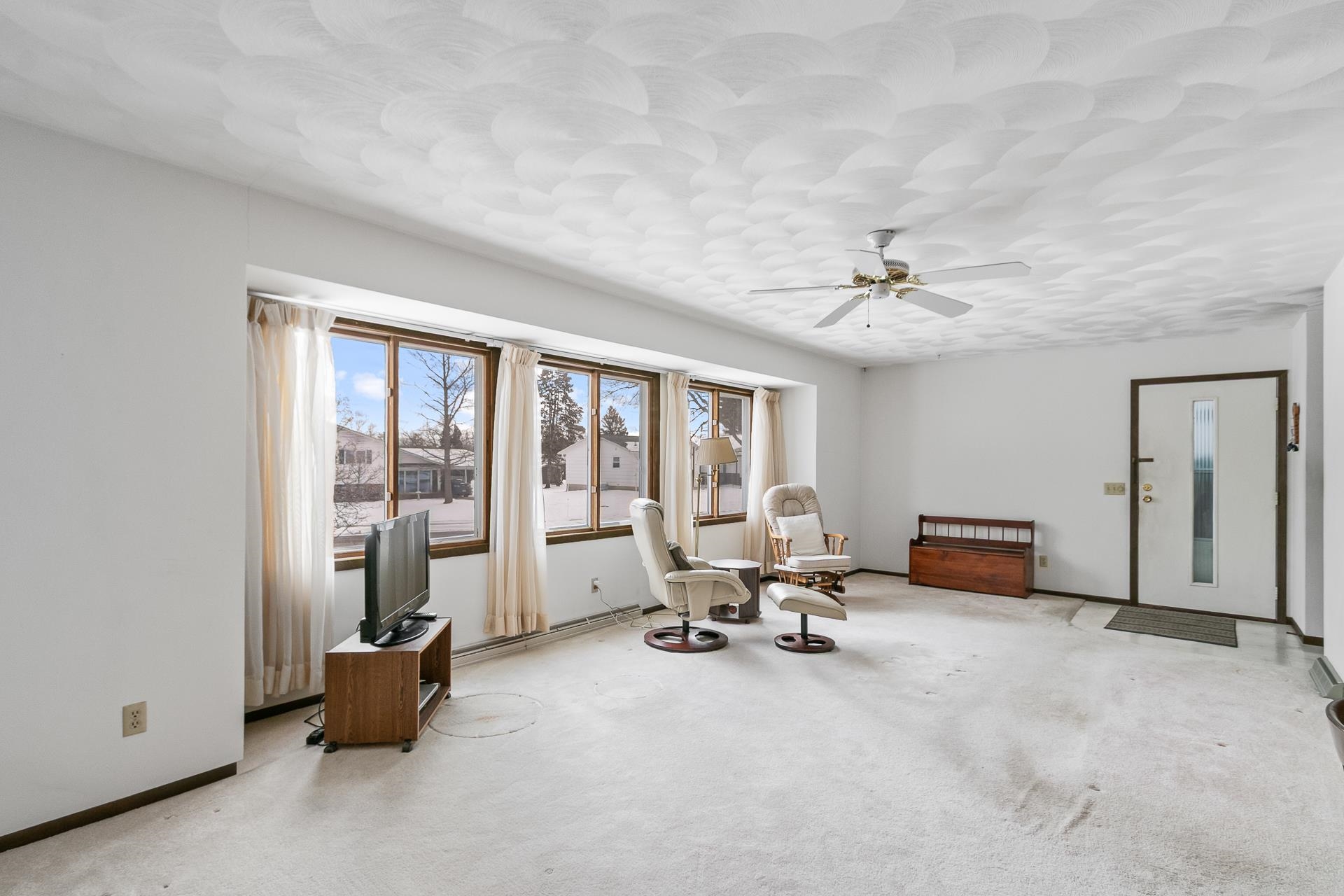 727 11th Street Baraboo, WI 53913 - Photo 7 of 50