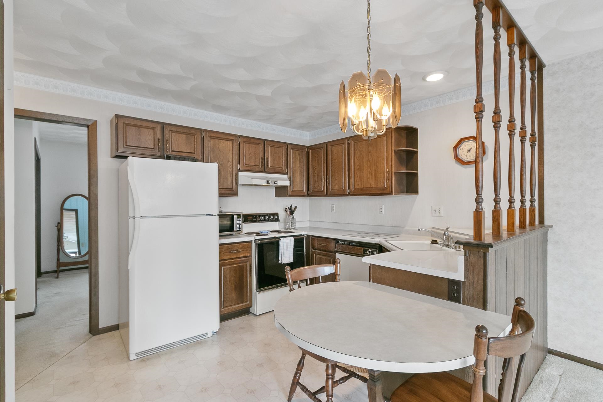 727 11th Street Baraboo, WI 53913 - Photo 9 of 50