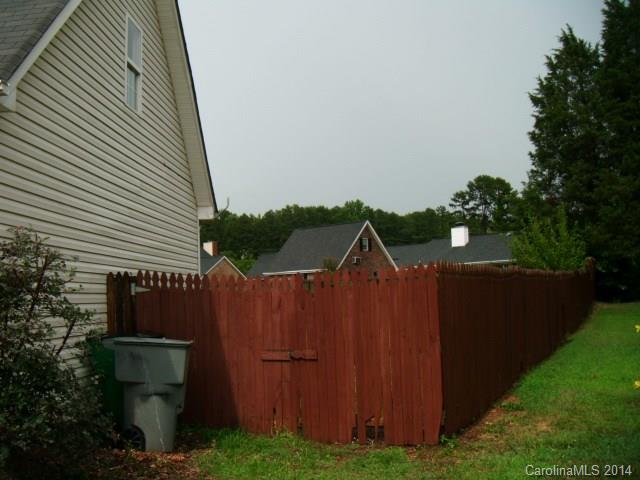 7939 Ebony Road Charlotte, NC 28216 - Photo 2 of 10 Gallery Image 2