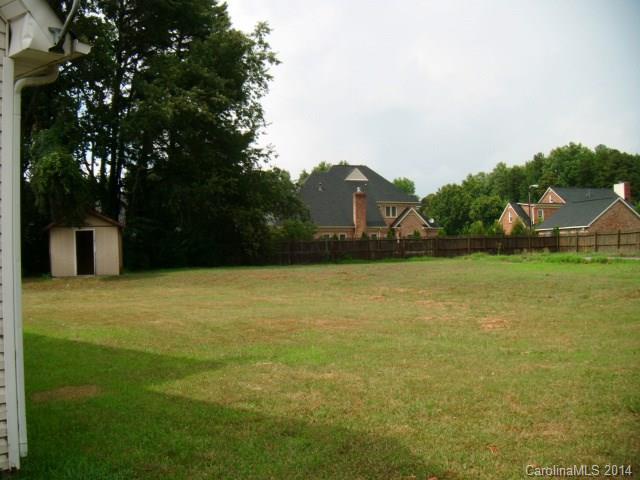 7939 Ebony Road Charlotte, NC 28216 - Photo 3 of 10 Gallery Image 3