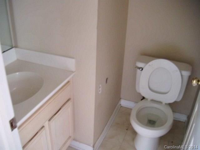 7939 Ebony Road Charlotte, NC 28216 - Photo 6 of 10 Gallery Image 6