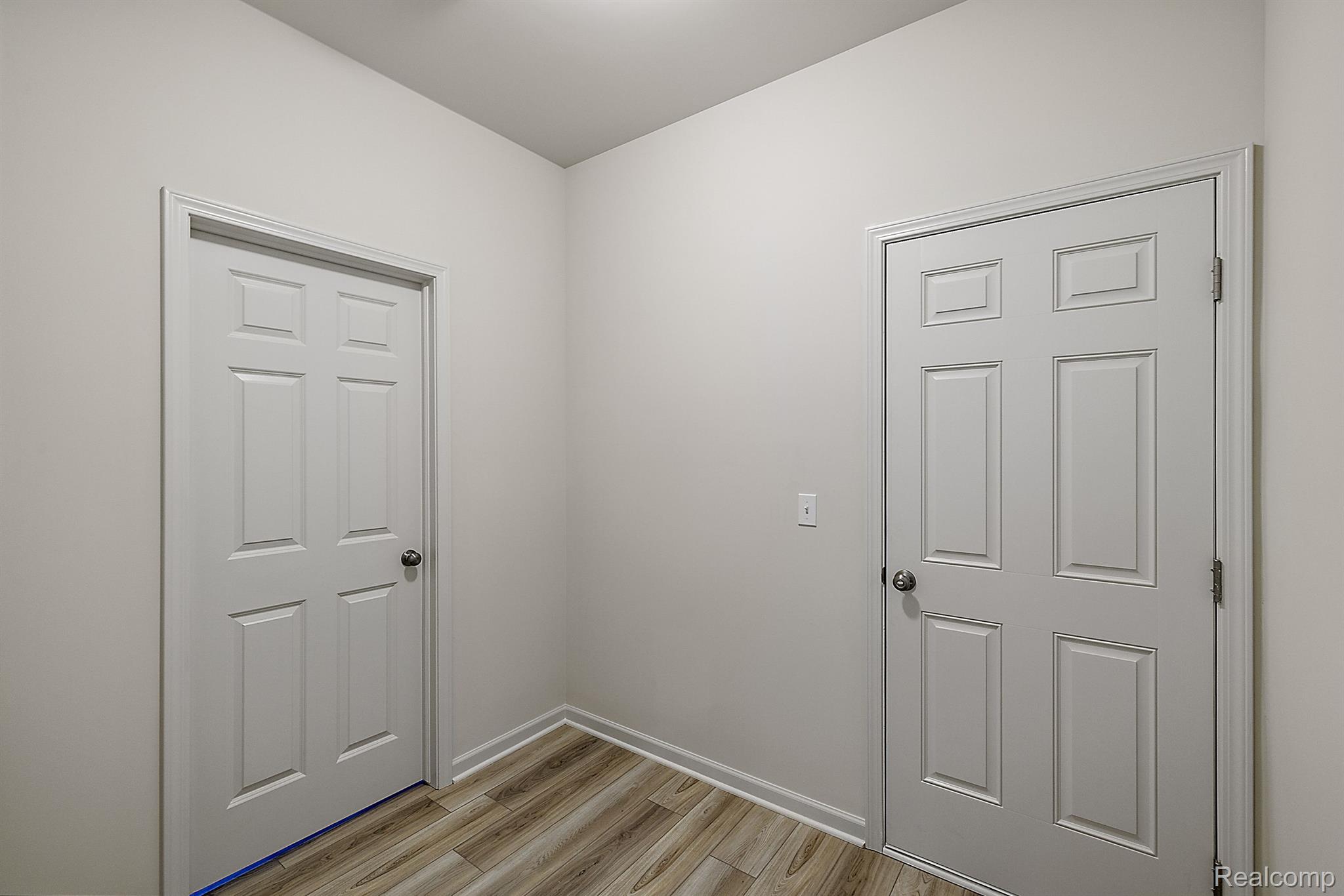 1302 Hasty Road Howell, MI 48843 - Photo 24 of 39 Mud room