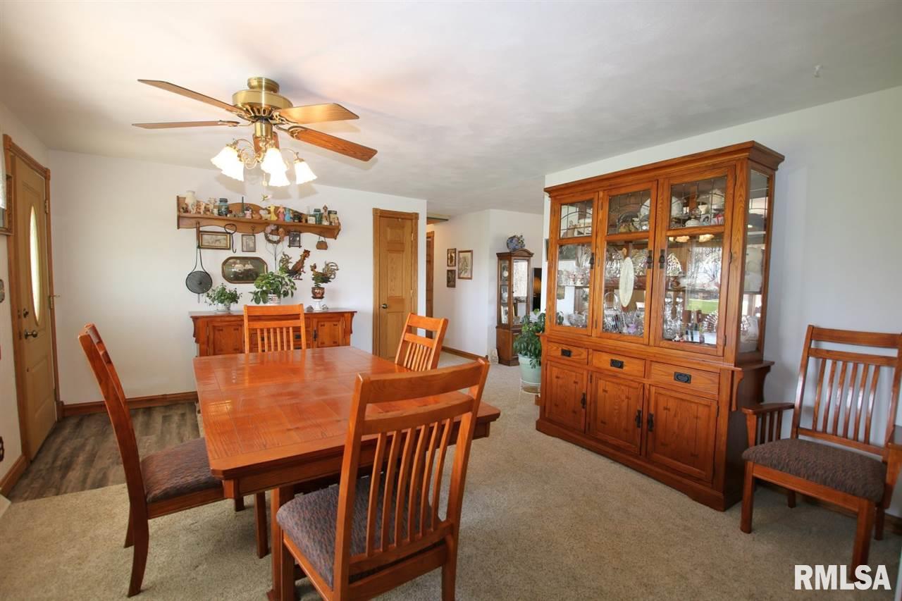 18724 Red Shale Hill Road Pekin, IL 61554 - Photo 16 of 35 Gallery Image 16