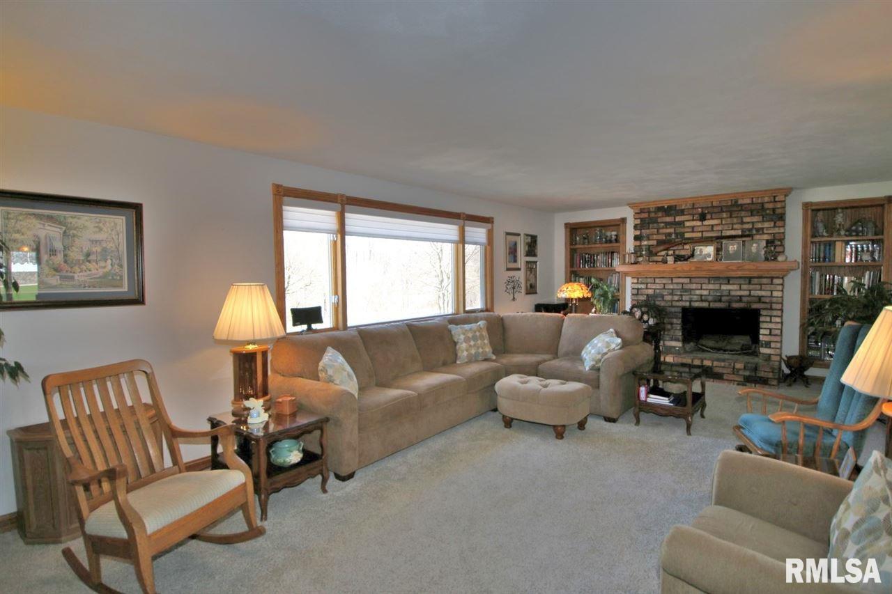 18724 Red Shale Hill Road Pekin, IL 61554 - Photo 17 of 35 Gallery Image 17