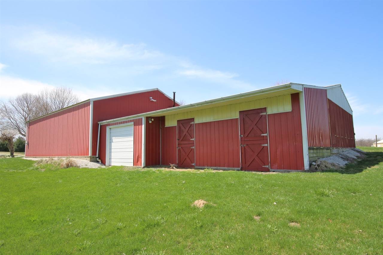 18724 Red Shale Hill Road Pekin, IL 61554 - Photo 10 of 35 Gallery Image 10