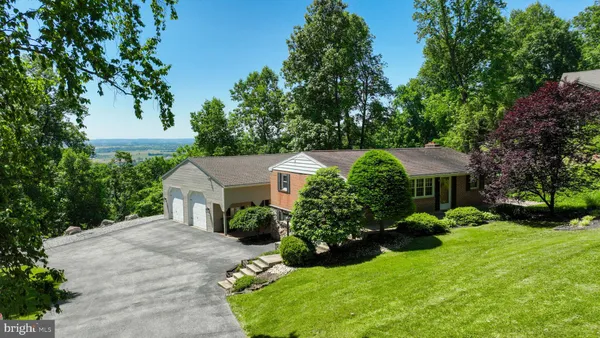 $399,900 | 2460 Sky Top Trail, Dover, PA 17315