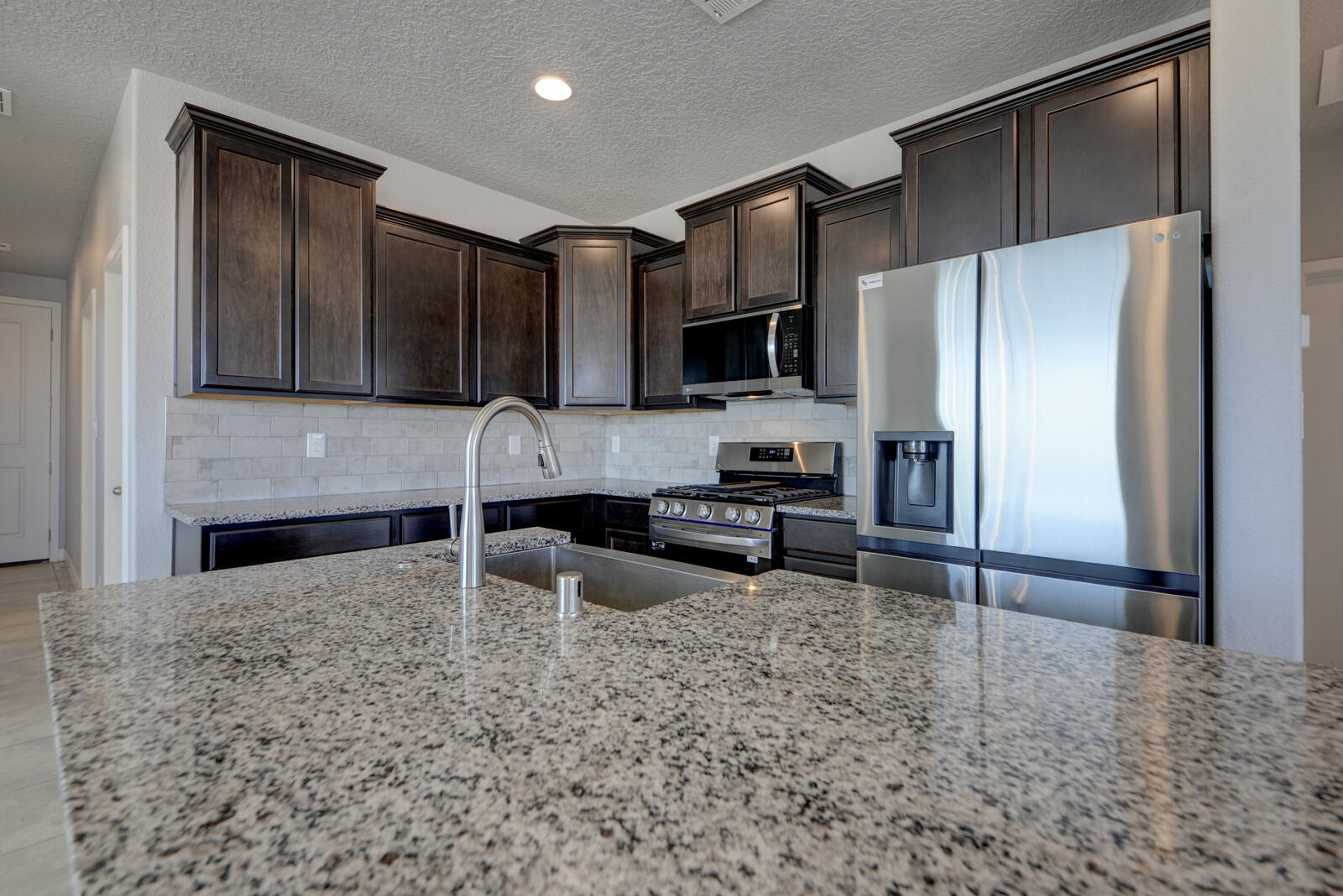 505 9th Avenue Northeast Rio Rancho, NM 87124 - Photo 7 of 23 Gallery Image 7