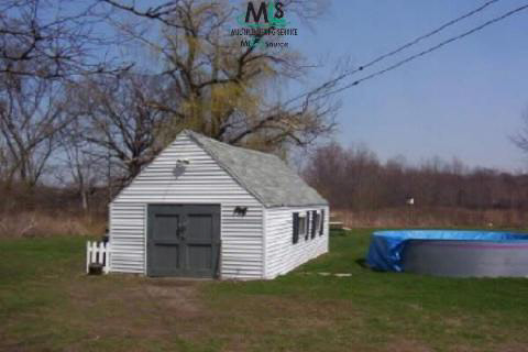 9156 Rattle Columbus, MI 48063 - Photo 6 of 9 516749-5.JPG