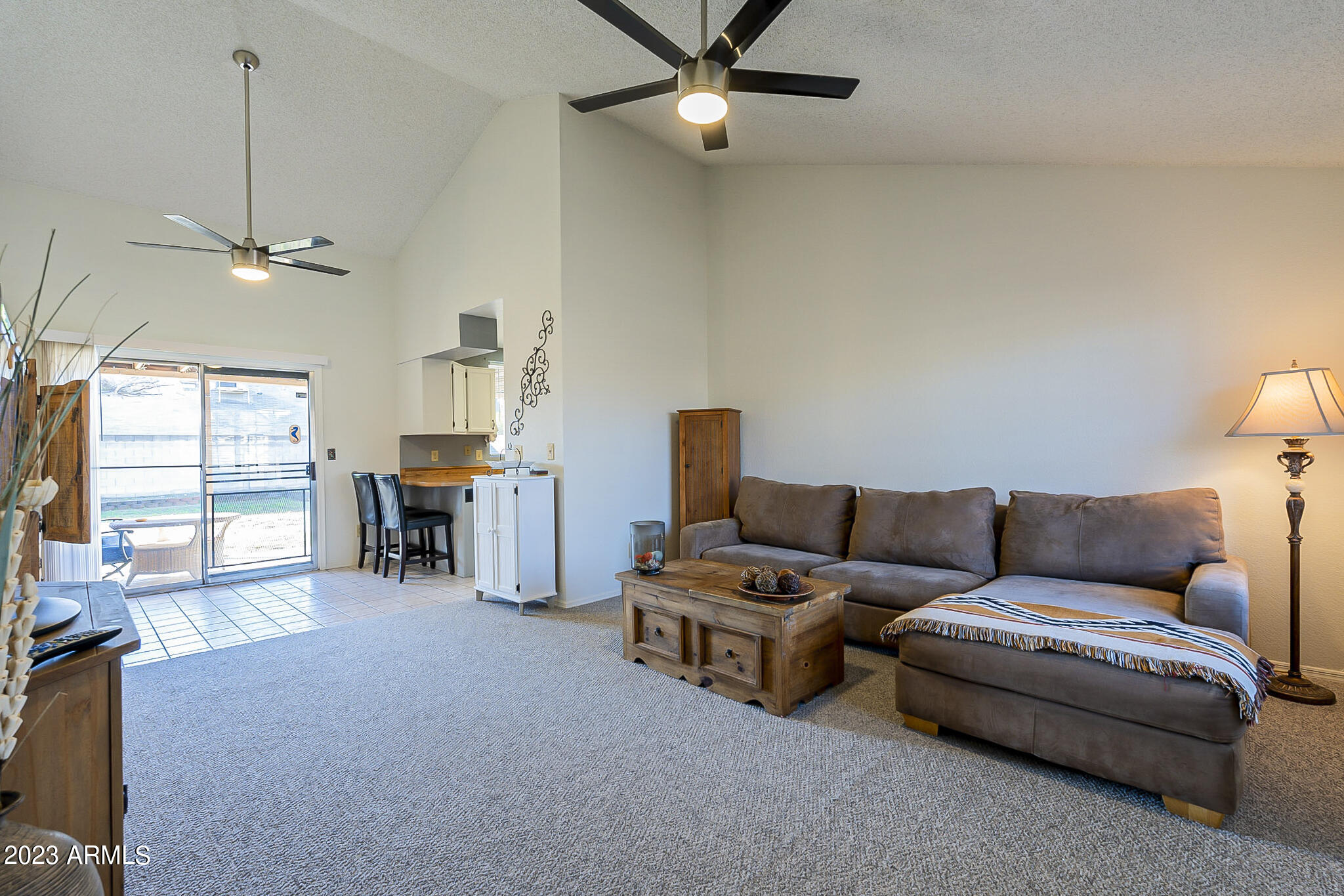 1207 East Utopia Road Phoenix, AZ 85024 - Photo 6 of 30 Living Room