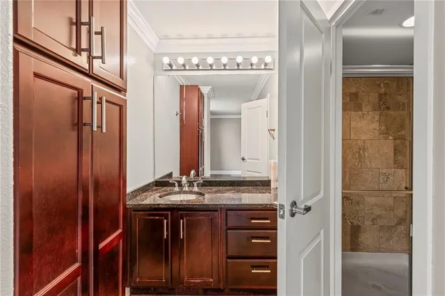 $180,000 | 700 East 8th Street, Unit 4A, Kansas City, MO 64106