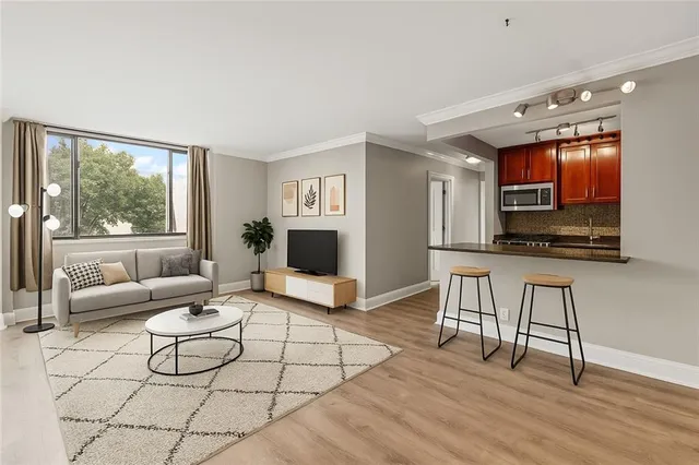 $180,000 | 700 East 8th Street, Unit 4A, Kansas City, MO 64106