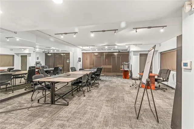 $180,000 | 700 East 8th Street, Unit 4A, Kansas City, MO 64106