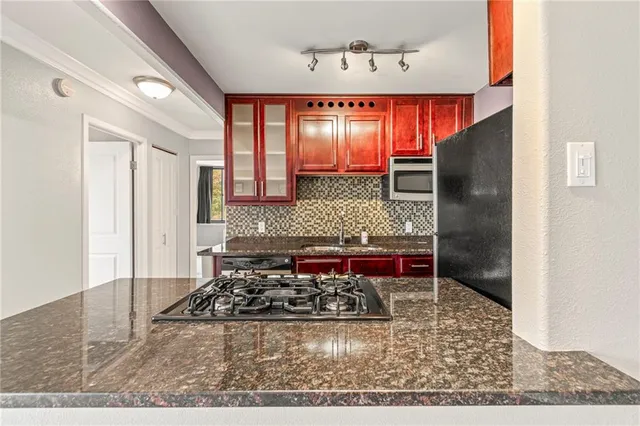 $180,000 | 700 East 8th Street, Unit 4A, Kansas City, MO 64106