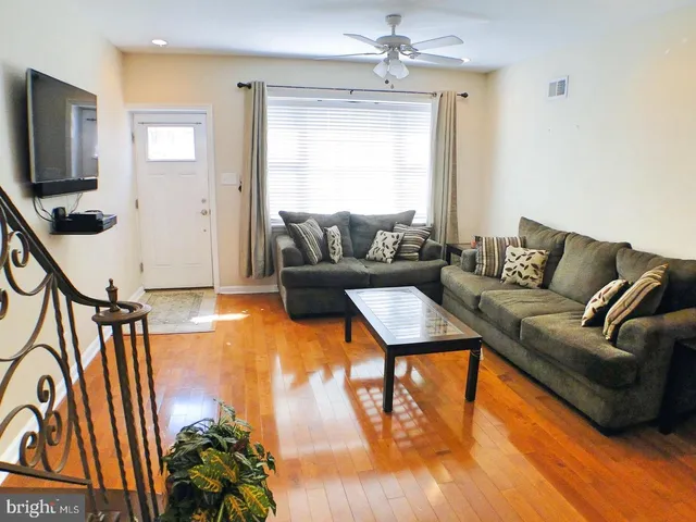 $2,000 | 2533 South Rosewood Street, Philadelphia, PA 19145