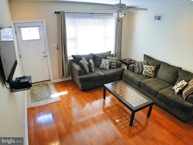 $2,000 | 2533 South Rosewood Street, Philadelphia, PA 19145