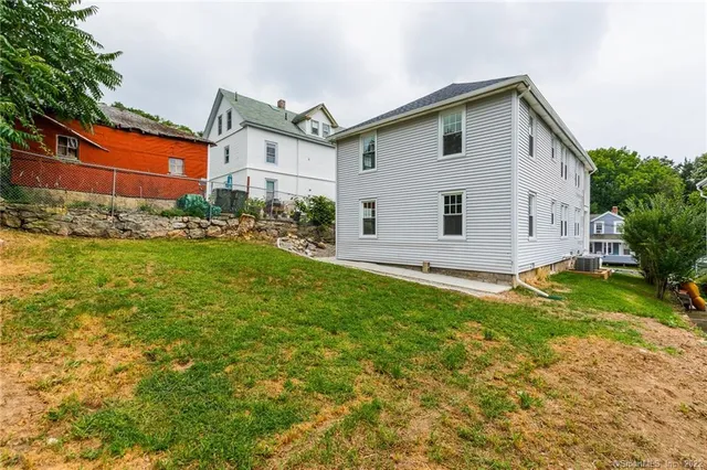 $435,000 | 14 Rosemary Street, New London, CT 06320