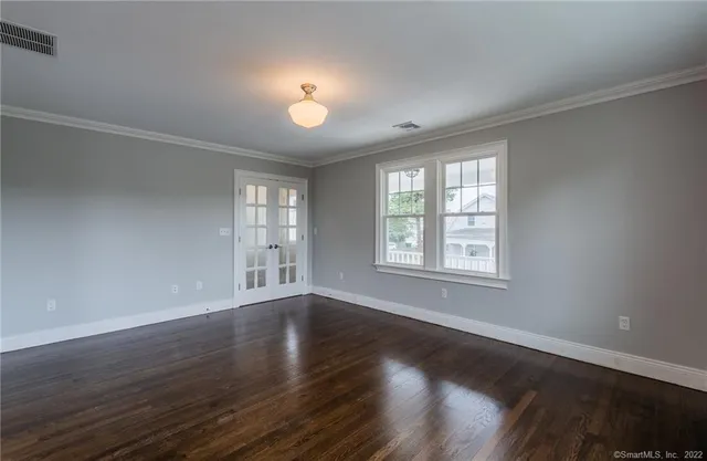 $435,000 | 14 Rosemary Street, New London, CT 06320