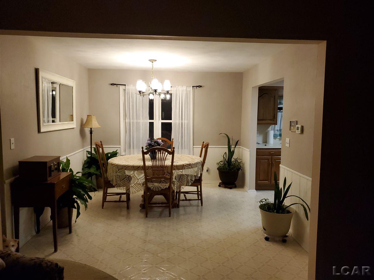 1165 Auborne Road Adrian, MI 49221 - Photo 9 of 15 50023512-8.JPG