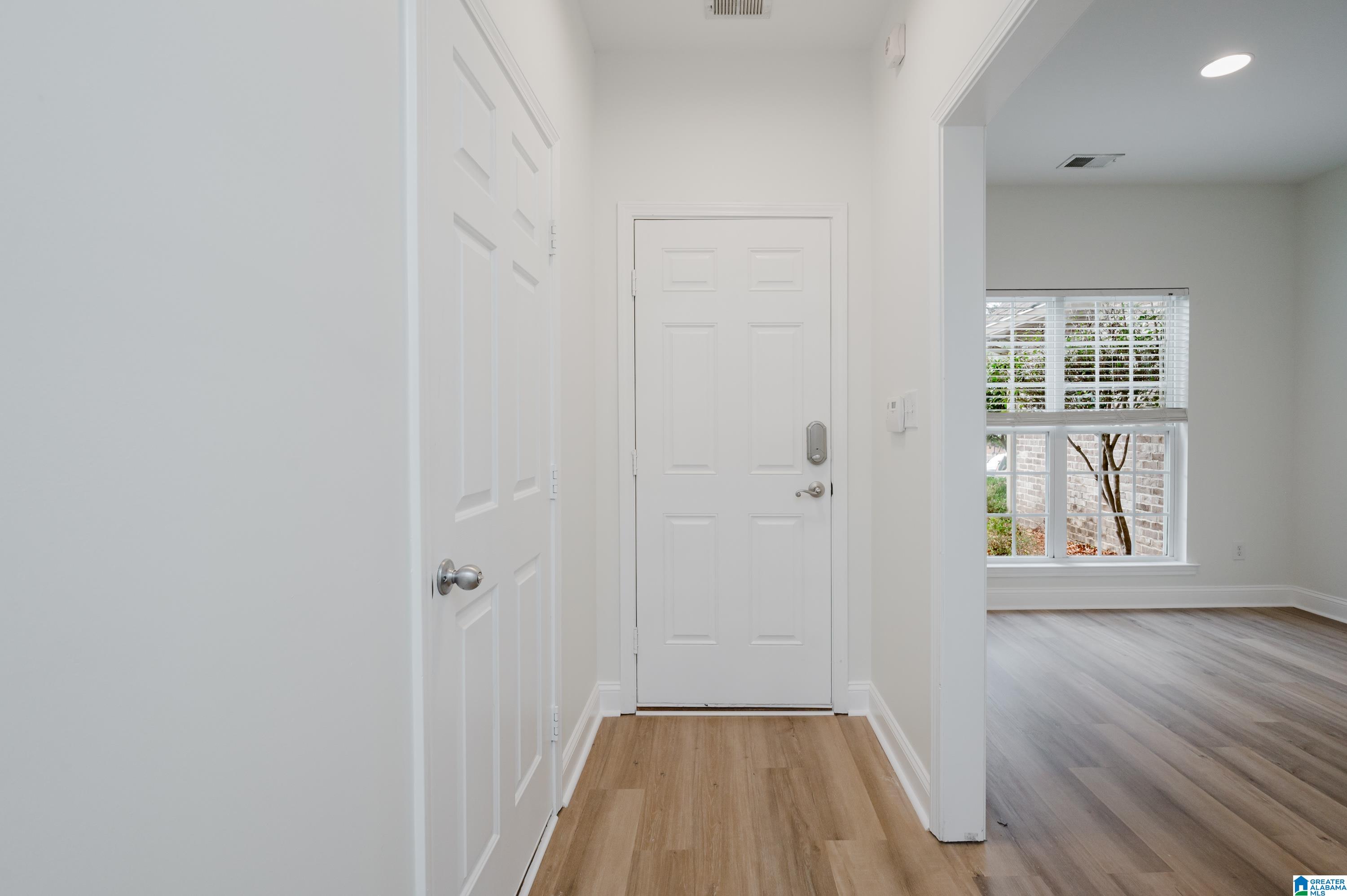 204 Reach Way Birmingham, AL 35242 - Photo 5 of 59