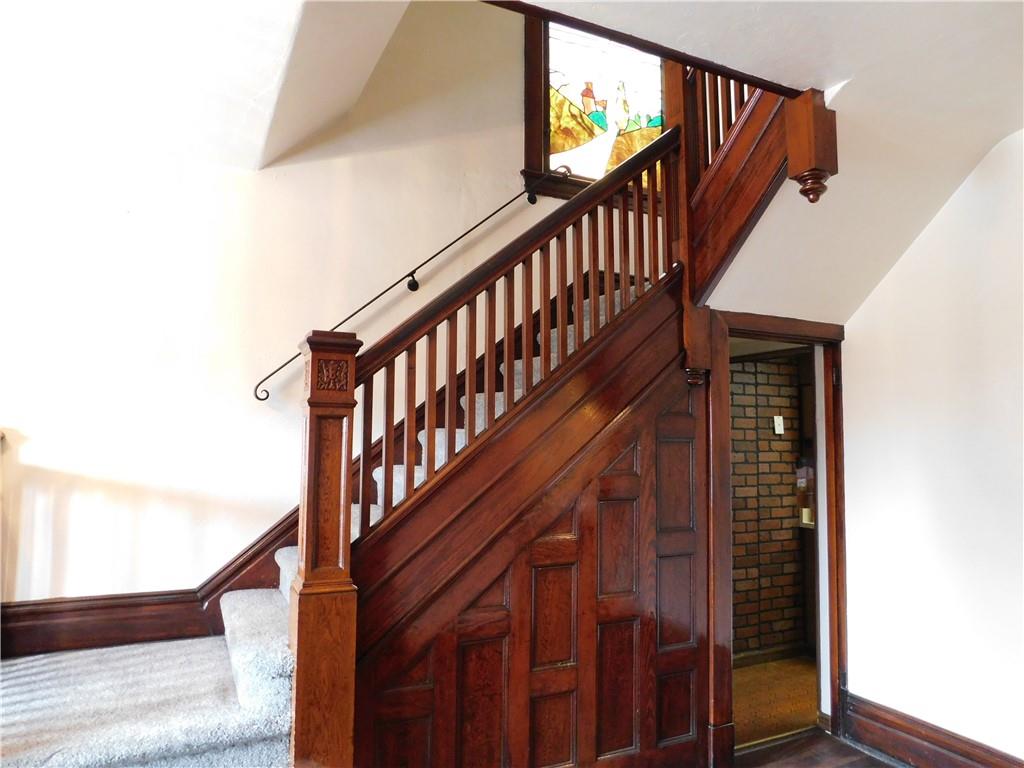 423 Alice Street Pittsburgh, PA 15210 - Photo 2 of 17 a view of entryway