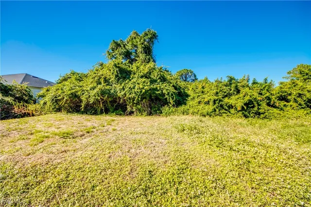 $439,000 | 108-110 Gretchen Avenue South, Lehigh Acres, FL 33973