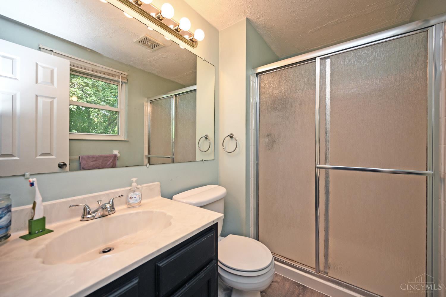 2590 Hunt Road Cincinnati, OH 45236 - Photo 27 of 59