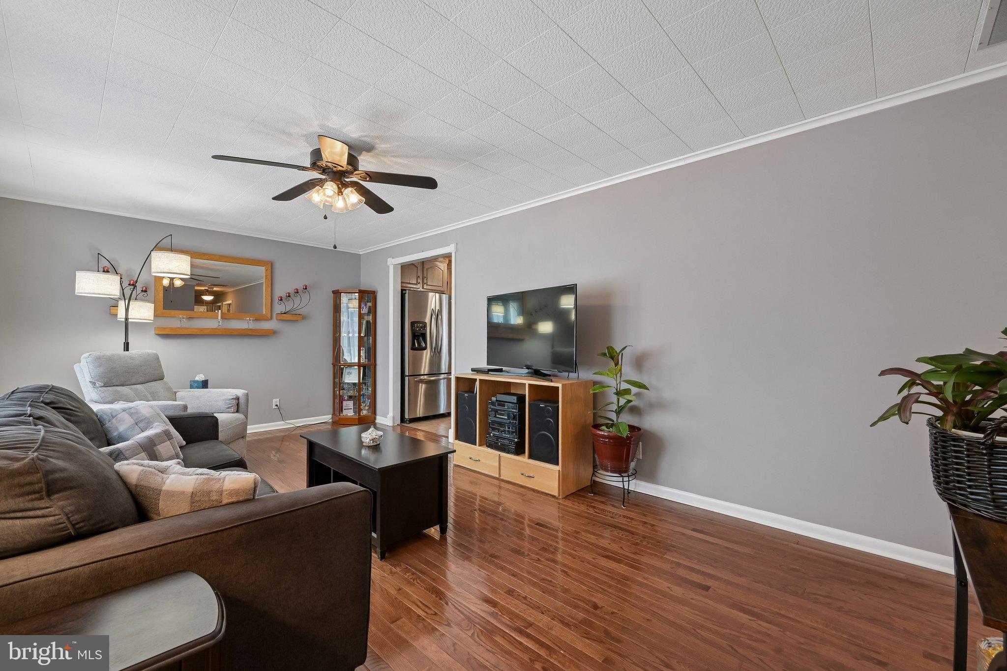 17 Lambeth Road Burlington, NJ 08016 - Photo 7 of 24 Gallery Image 7