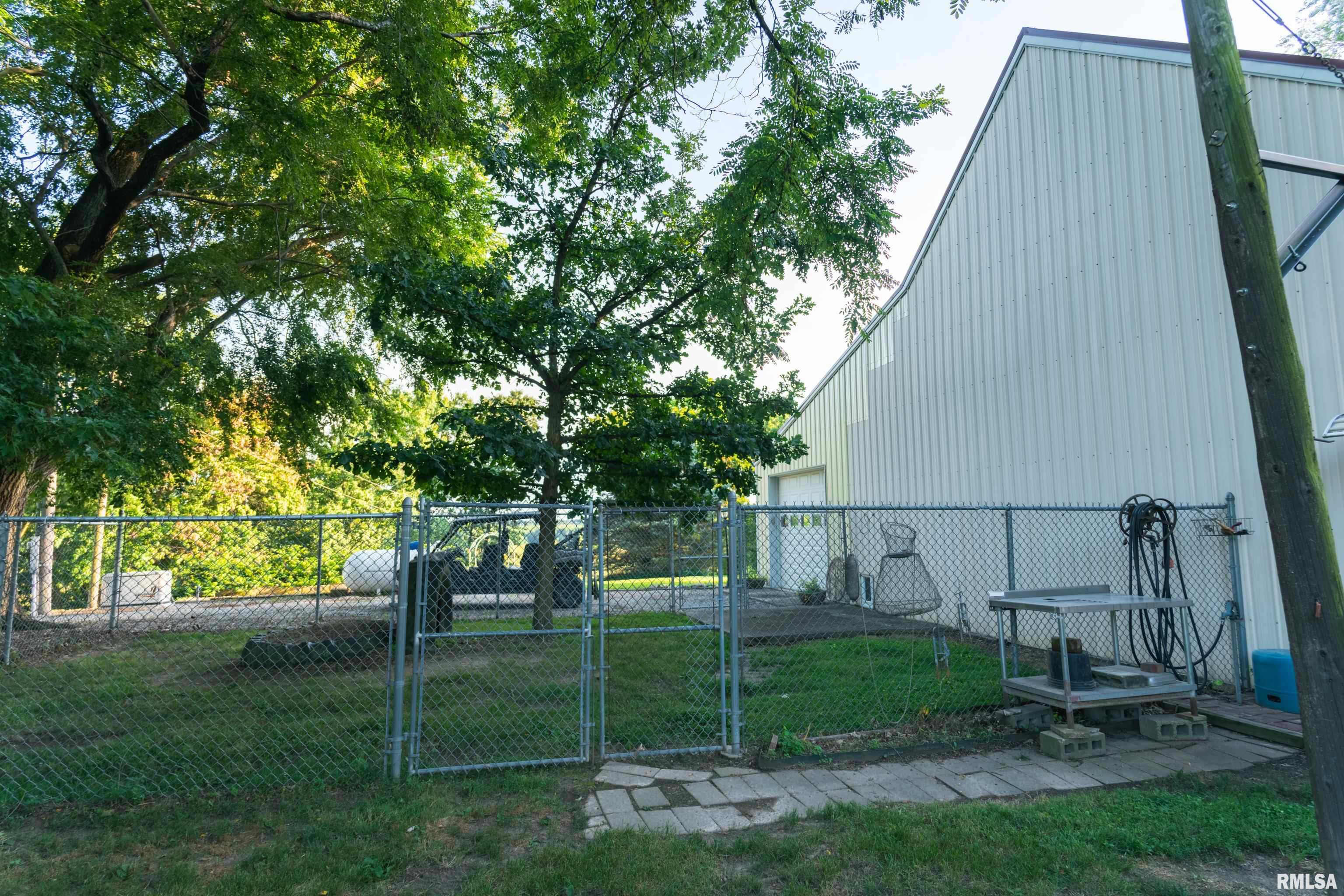 1885 Central Point Road Springfield, IL 62707 - Photo 24 of 100 Gallery Image 24