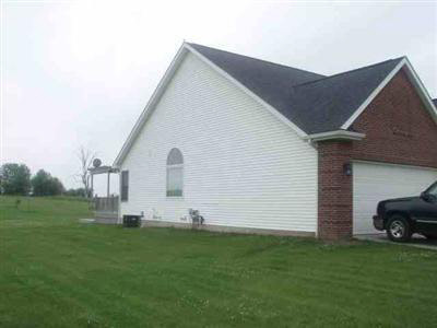 7489 Hill Road Swartz Creek, MI 48473 - Photo 7 of 10 20250154-6.JPG
