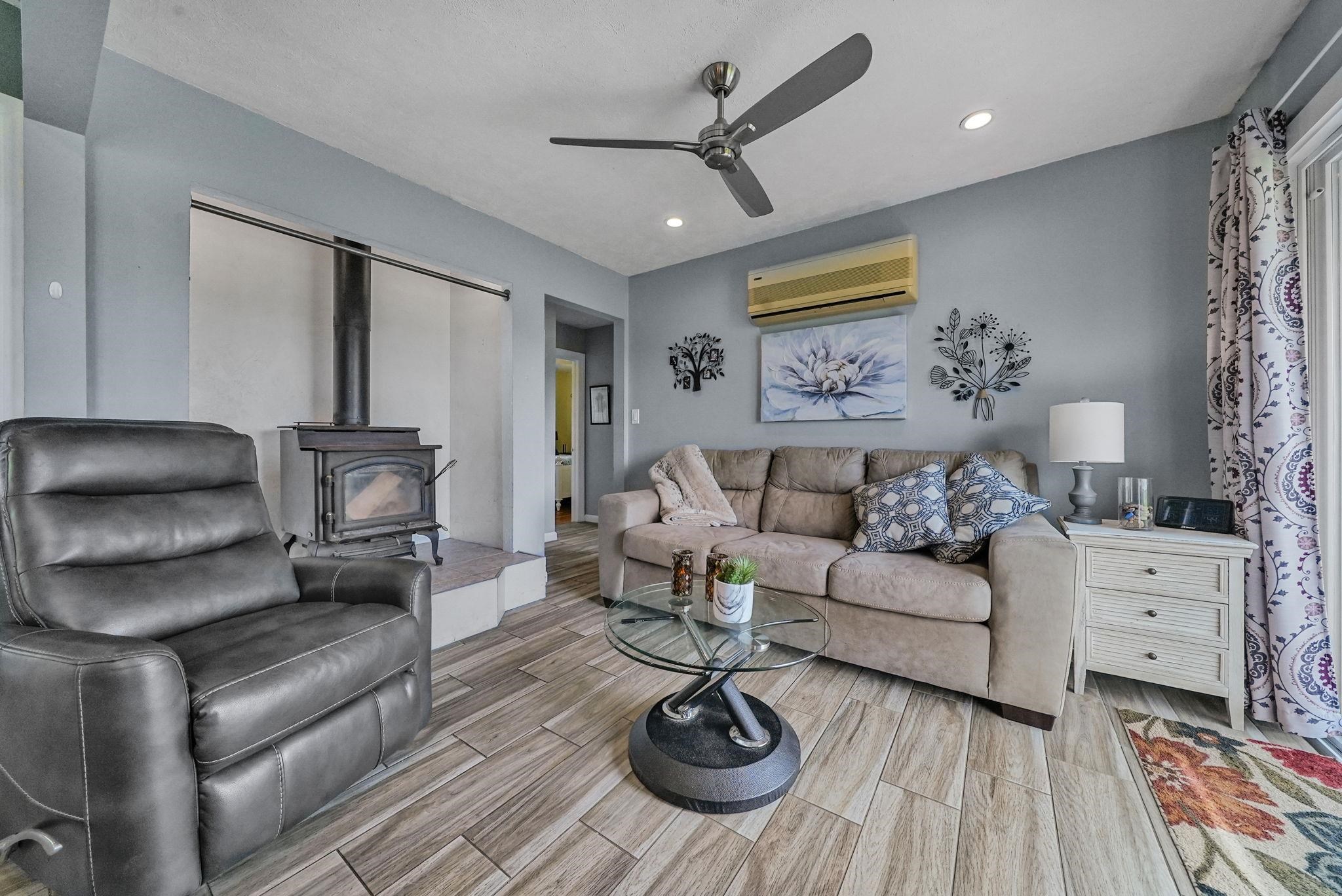 7420 East Birch Point Road Traverse City, MI 49684 - Photo 21 of 61 1938271-8f4ff019-28fa-464d-9a6c-55c98f83c2e6.JPG