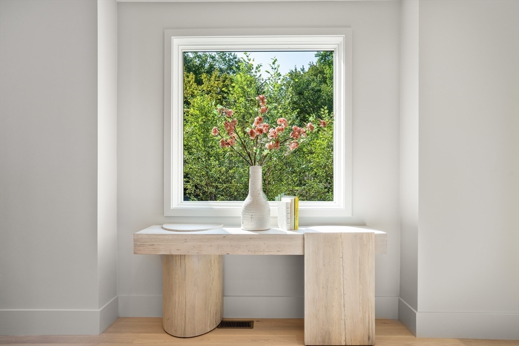 20 Old Farm Road Newton, MA 02459 - Photo 22 of 39