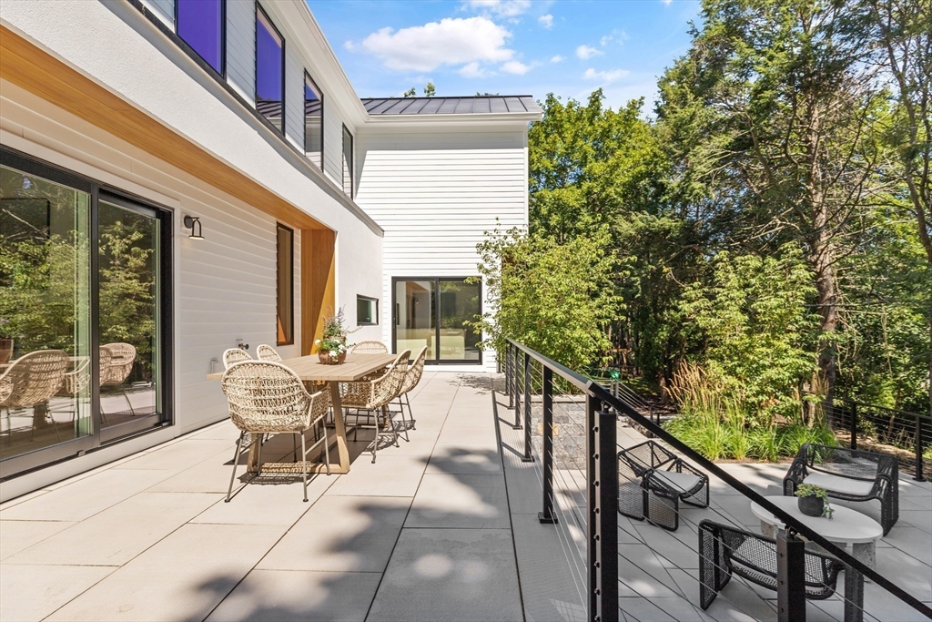 20 Old Farm Road Newton, MA 02459 - Photo 33 of 39