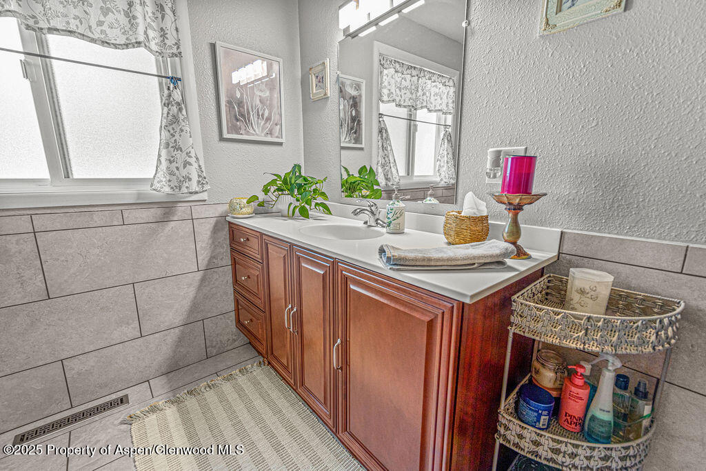 795 Pershing Street Craig, CO 81625 - Photo 27 of 57 795Pershing-21